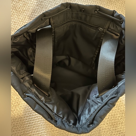 Beyond Yoga Convertible Gym Bag Backpack Black - Picture 7 of 8